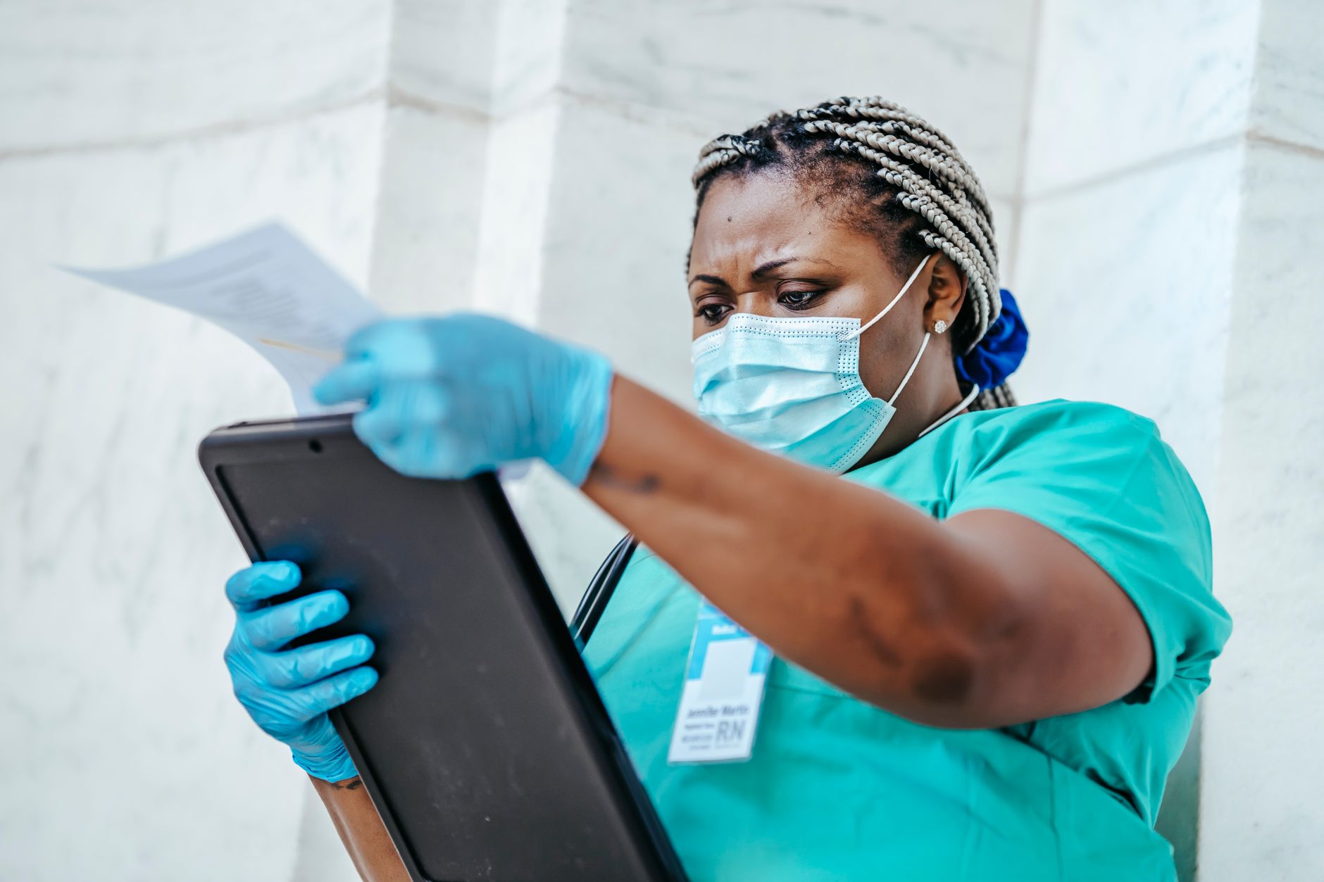 Best AI Tools for Nurses: Documentation, Scheduling & Care